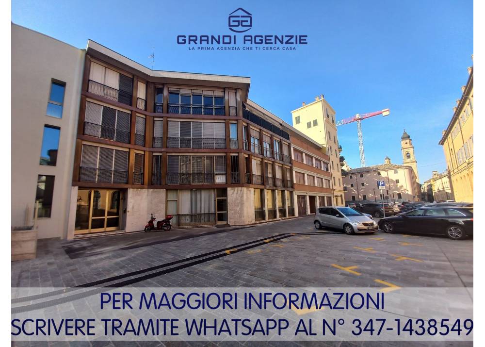 Affitto Locale Commerciale a Parma monolocale CENTRO di 171 mq